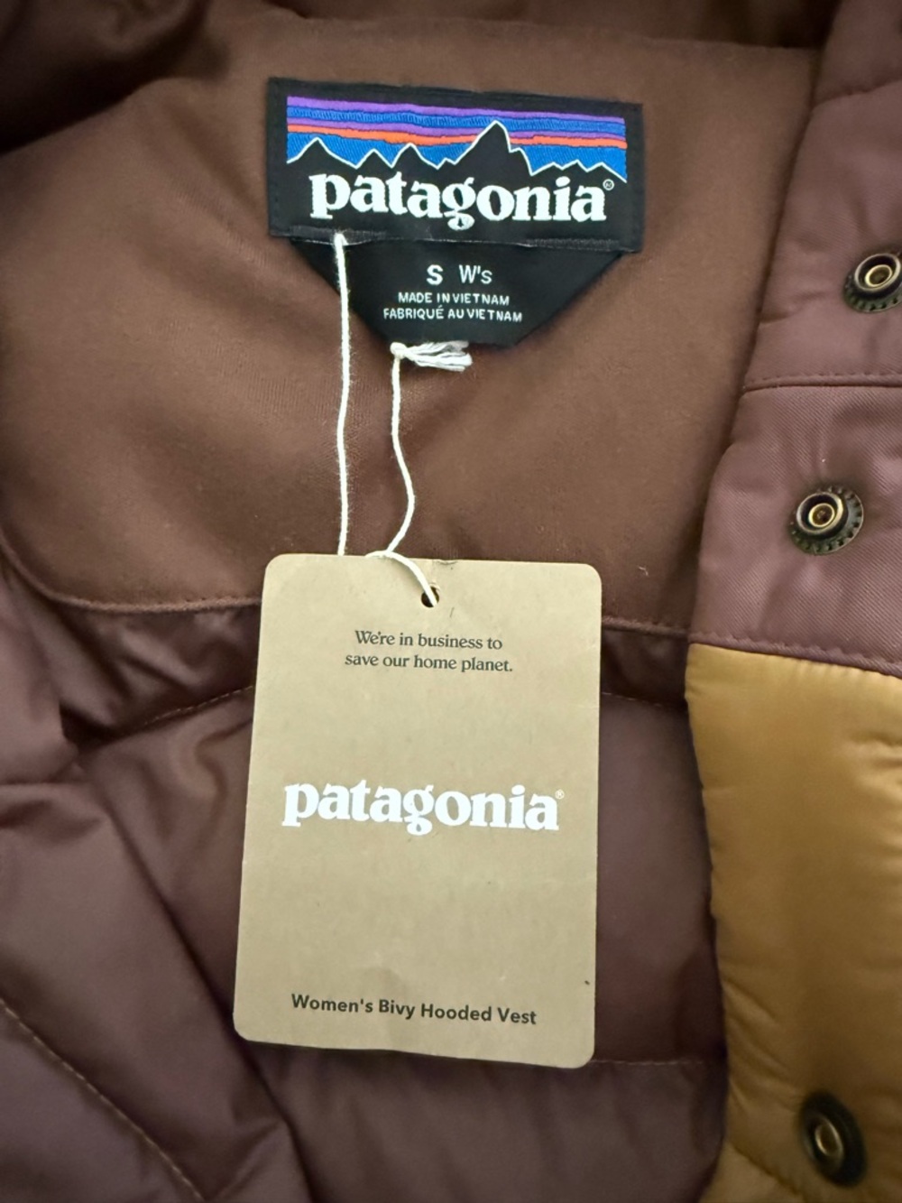 *NWT Patagonia Women's Bivy Hooded Vest Size SM. - Picture 6 of 6
